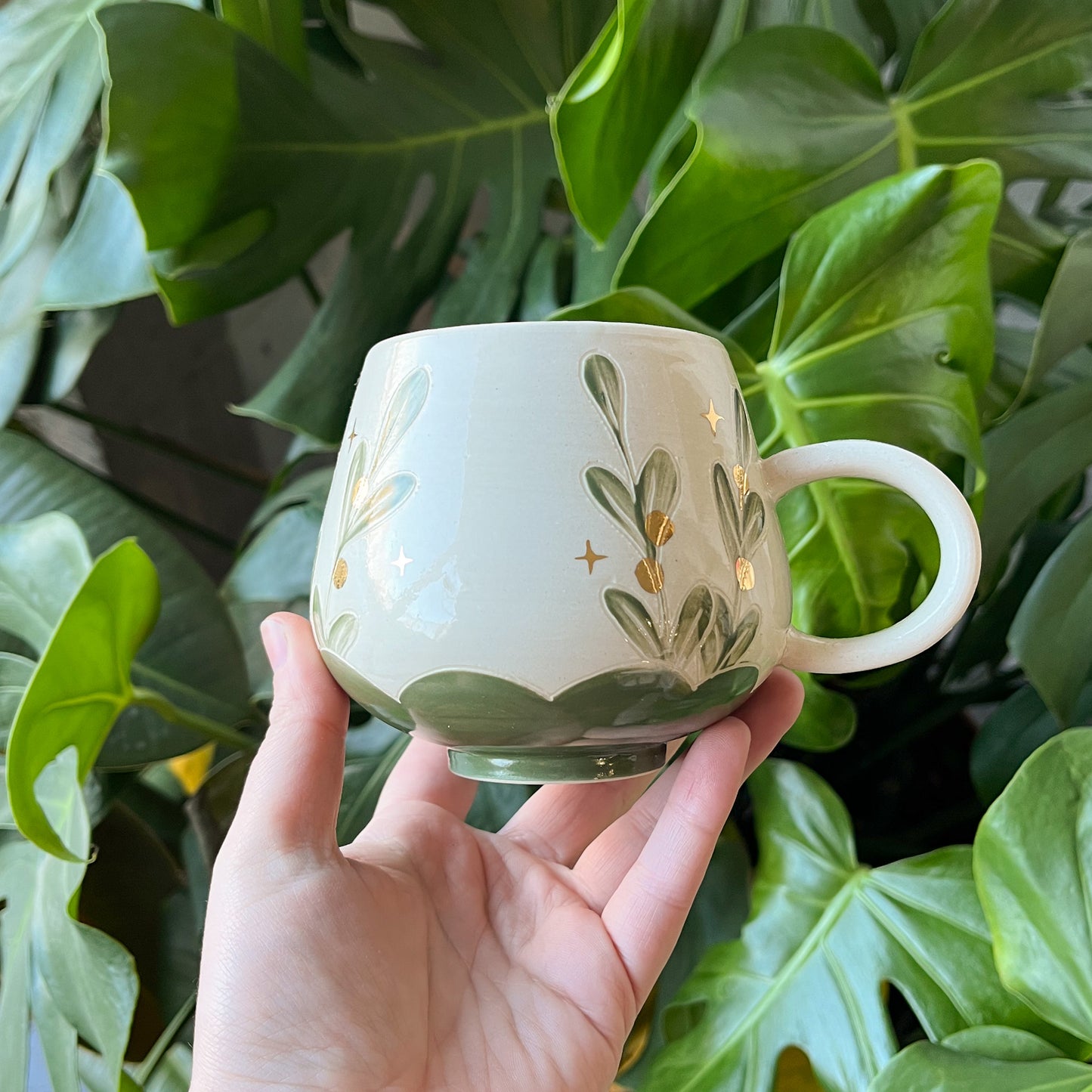 Gold Mistletoe Mug