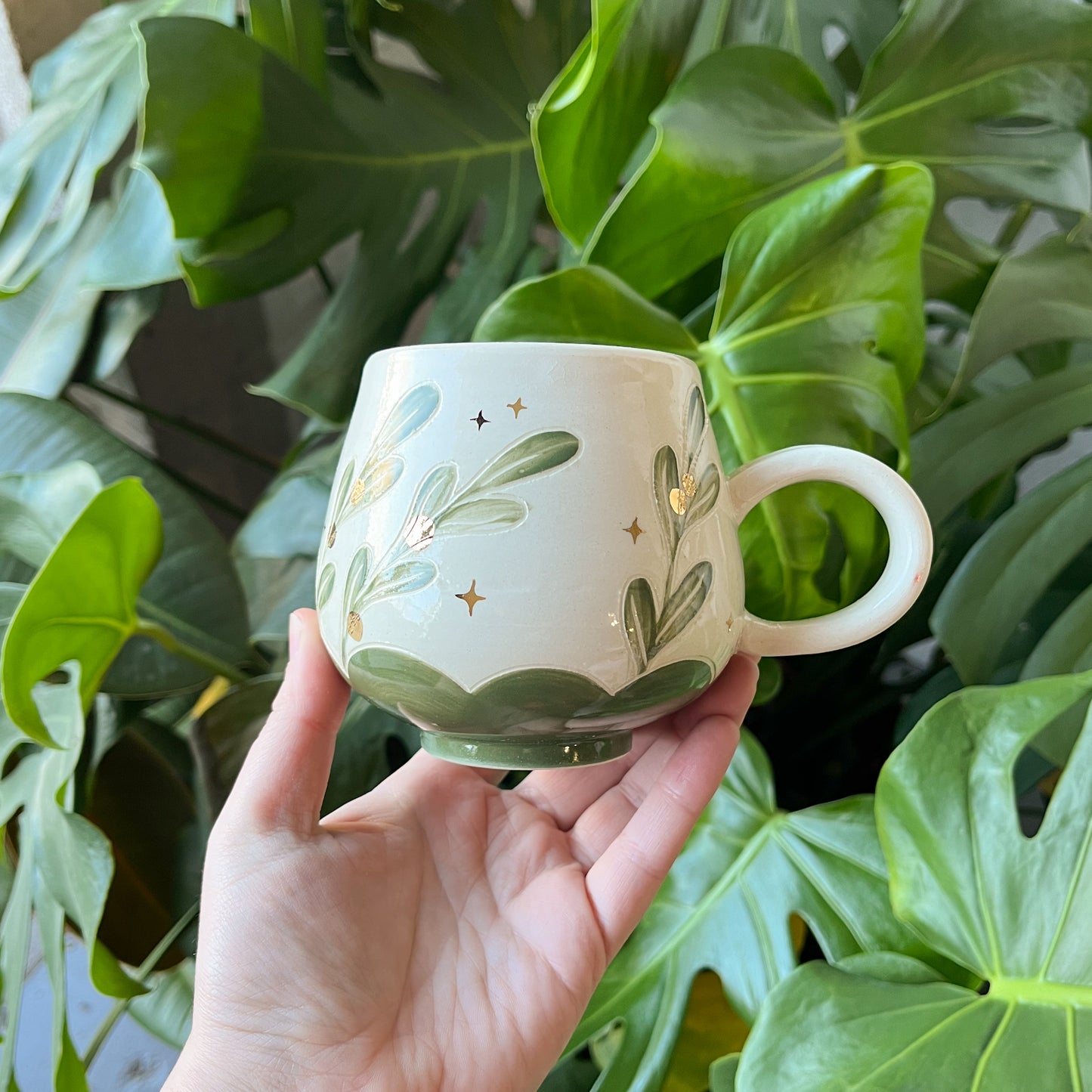 Gold Mistletoe Mug